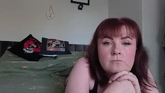 Snapshot of xJuicyLittlePrincessx chatting on 10-23-25, 10:14 xJuicyLittlePrincessx online show from 10-23-25, 10:14