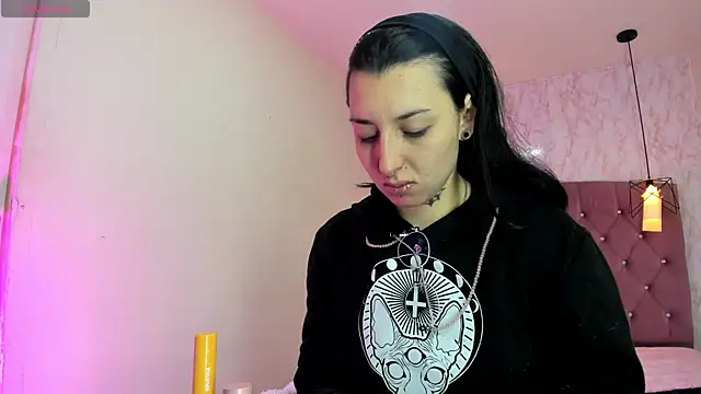 Iris  77 online show from 01-09-26, 06:21