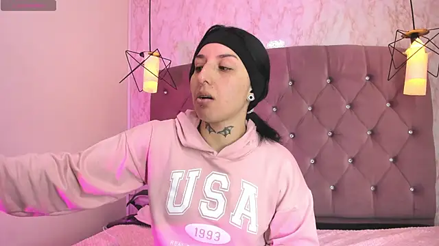 Iris  77 online show from 01-12-26, 06:02