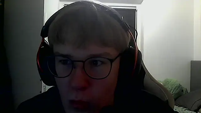 Snapshot of 6foot7michael chatting on 09-26-25, 11:09 6foot7michael online show from 09-26-25, 11:09