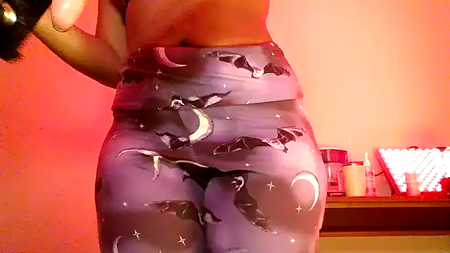 Snapshot of bellacagyal chatting on 11-07-25, 04:34 bellacagyal online show from 11-07-25, 04:34