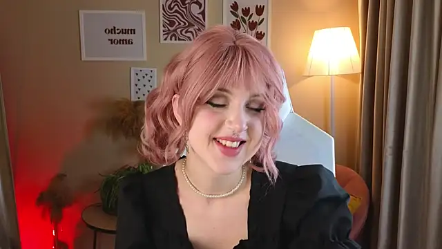 luna son online show from 10-10-25, 09:14