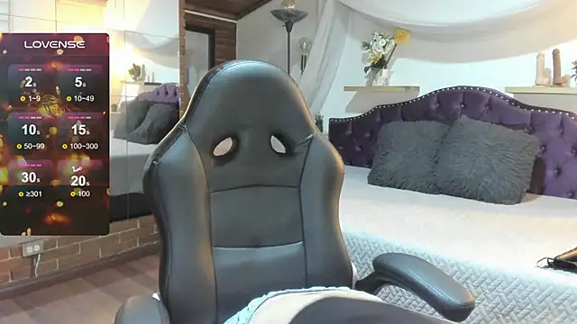 sophialyh 1 online show from 12-17-25, 12:33