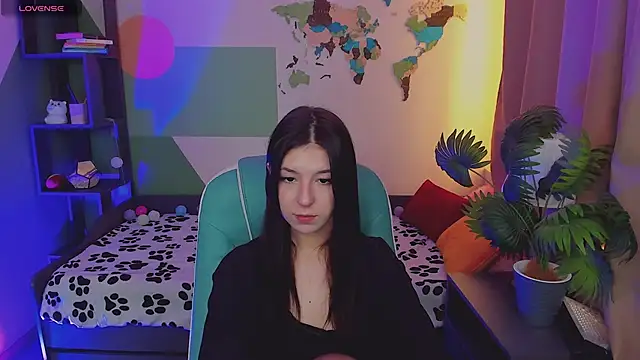 Snapshot of Azaliya_Haze chatting on 10-17-25, 05:21 Azaliya Haze online show from 10-17-25, 05:21