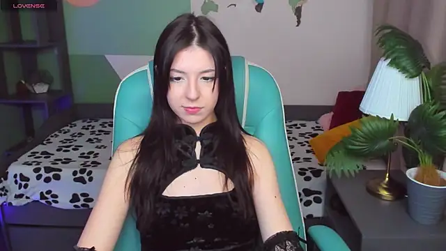 Snapshot of Azaliya_Haze chatting on 11-21-25, 08:18 Azaliya Haze online show from 11-21-25, 08:18