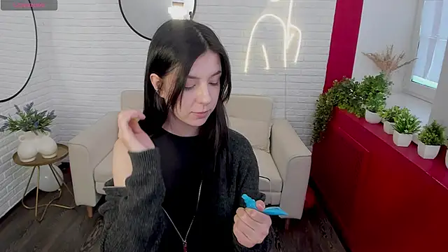 Snapshot of Azaliya_Haze chatting on 02-21-26, 05:41 Azaliya Haze online show from 02-21-26, 05:41