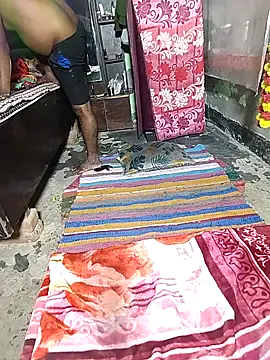 RED Queen 6 online show from 11-22-25, 02:49