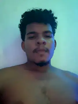 Snapshot of DickBoy22cm chatting on 09-27-25, 08:41 DickBoy22cm online show from 09-27-25, 08:41