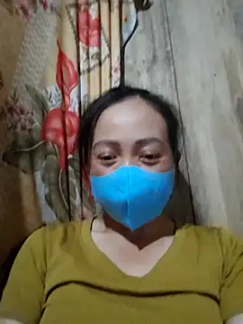 Snapshot of Tuyet_xx chatting on 10-08-25, 06:49 Tuyet xx online show from 10-08-25, 06:49