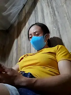 Snapshot of Tuyet_xx chatting on 10-09-25, 02:26 Tuyet xx online show from 10-09-25, 02:26