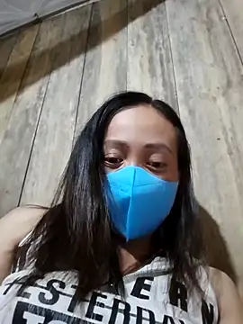 Snapshot of Tuyet_xx chatting on 10-12-25, 02:49 Tuyet xx online show from 10-12-25, 02:49