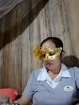 Snapshot of Tuyet_xx chatting on 10-18-25, 02:14 Tuyet xx online show from 10-18-25, 02:14