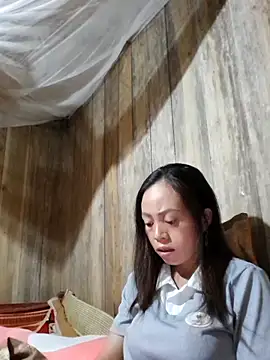 Snapshot of Tuyet_xx chatting on 10-20-25, 08:53 Tuyet xx online show from 10-20-25, 08:53