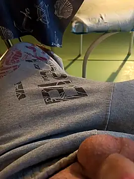 Snapshot of SugaryFinder1 chatting on 02-12-26, 03:07 SugaryFinder1 online show from 02-12-26, 03:07