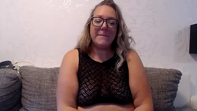 KittyClit online show from 10-02-25, 06:09