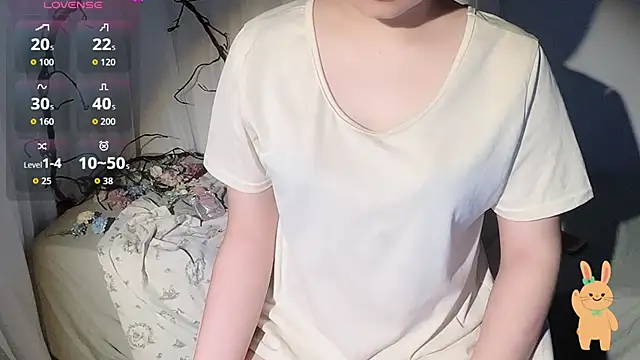Beebeo00 online show from 10-04-25, 02:31