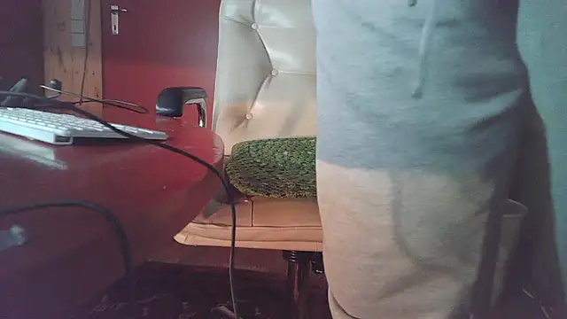 Traviswantsfun online show from 11-27-25, 09:00