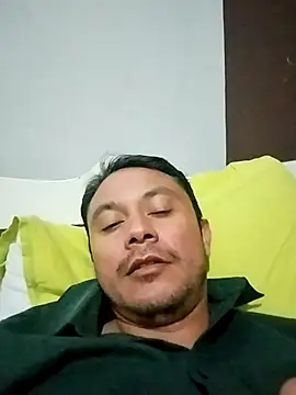 Ricuss9 online show from 10-05-25, 03:27