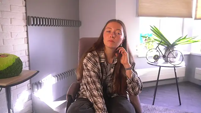 IvyBronsky online show from 09-29-25, 04:17