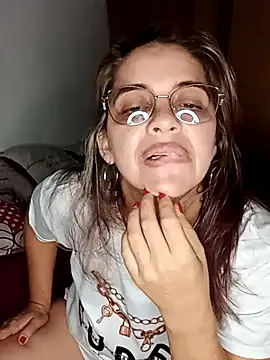 AdiniTA  Hot online show from 10-04-25, 05:05