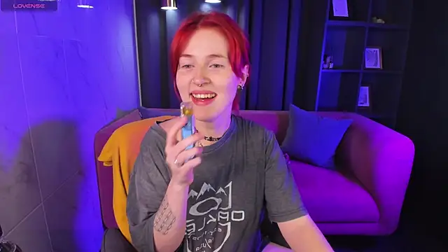 Freirenee online show from 10-12-25, 01:32