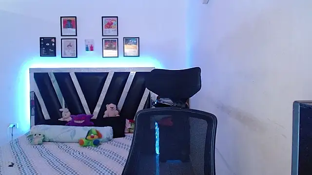 Snapshot of Sebasxxl12 chatting on 02-02-26, 01:10 Sebasxxl12 online show from 02-02-26, 01:10