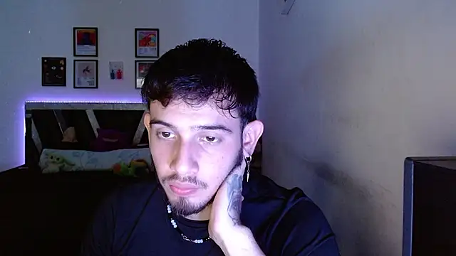 Snapshot of Sebasxxl12 chatting on 02-11-26, 05:34 Sebasxxl12 online show from 02-11-26, 05:34