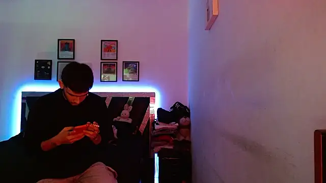 Snapshot of Sebasxxl12 chatting on 02-14-26, 08:27 Sebasxxl12 online show from 02-14-26, 08:27