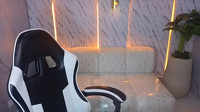 Snapshot of Terry_tx chatting on 11-09-25, 12:58 Terry tx online show from 11-09-25, 12:58