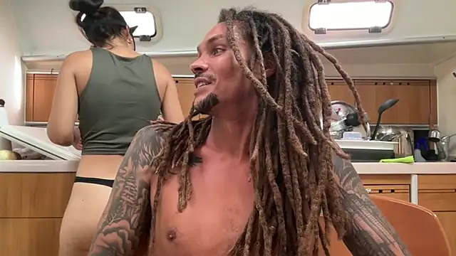 Monk and Mia online show from 10-12-25, 01:54