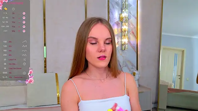 Snapshot of Lili_Lohan chatting on 10-17-25, 05:04 Lili Lohan online show from 10-17-25, 05:04