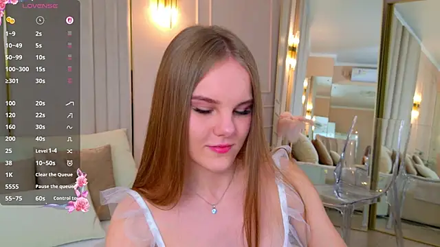 Snapshot of Lili_Lohan chatting on 11-14-25, 05:11 Lili Lohan online show from 11-14-25, 05:11