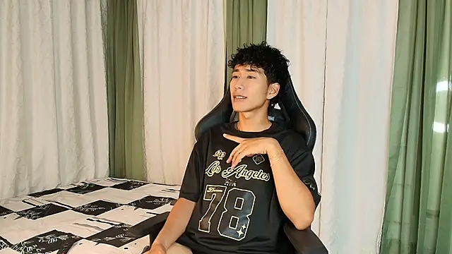 Mike Duff online show from 12-19-25, 04:52