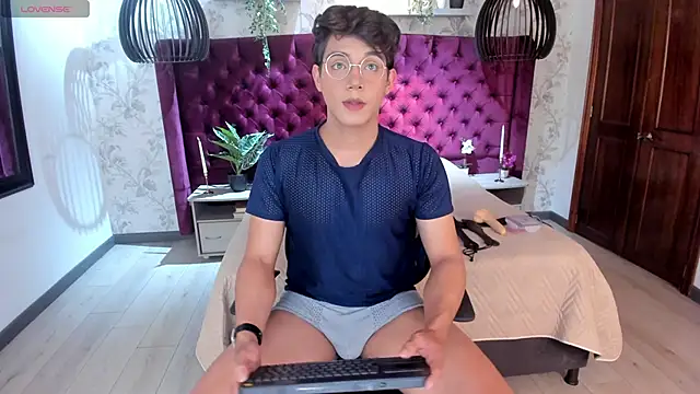 DyllanCooper online show from 12-19-25, 12:12