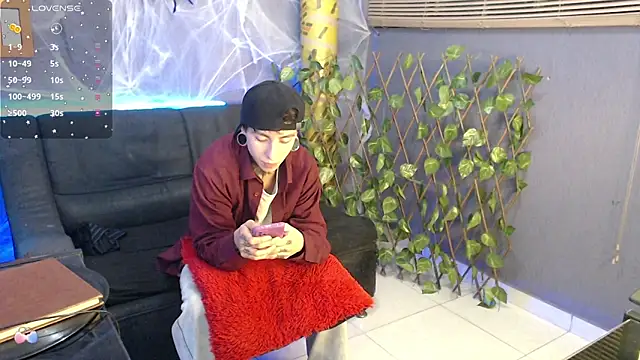 Kuregari xs online show from 10-24-25, 05:04