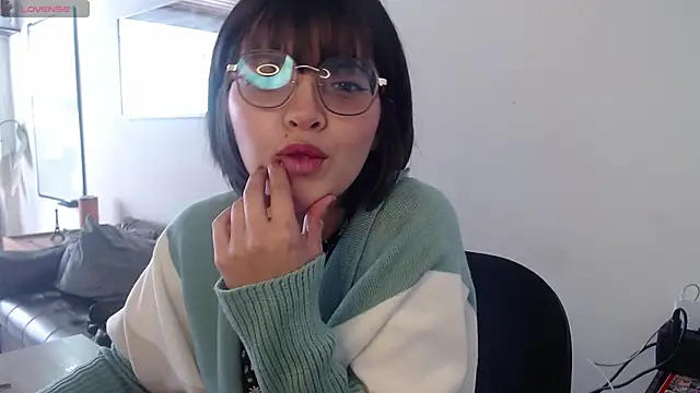 NamiDVelvet online show from 10-03-25, 02:36