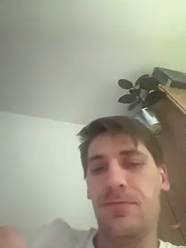 Snapshot of UnitedMap1 chatting on 11-02-25, 01:52 UnitedMap1 online show from 11-02-25, 01:52