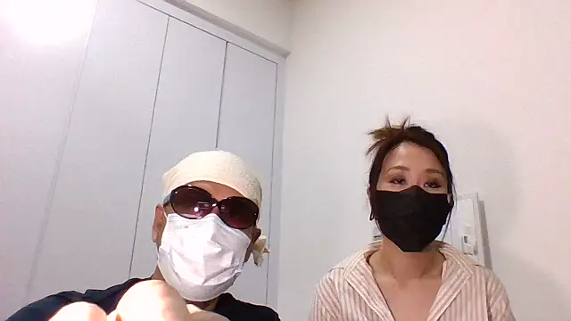 Snapshot of aska1986 chatting on 11-10-25, 10:36 aska1986 online show from 11-10-25, 10:36