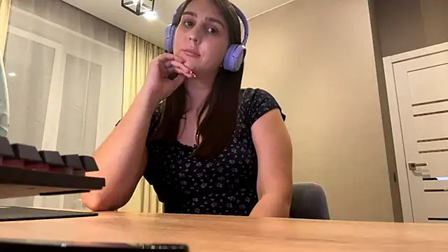 RoseRossi online show from 09-30-25, 10:09