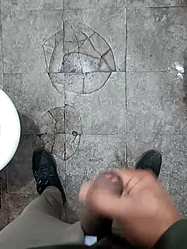 SlipperyRebound0 online show from 11-18-25, 03:05