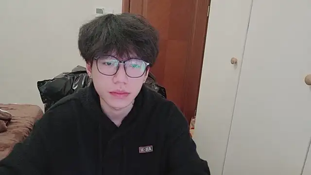 hangzi-0011 online show from 12-19-25, 02:02