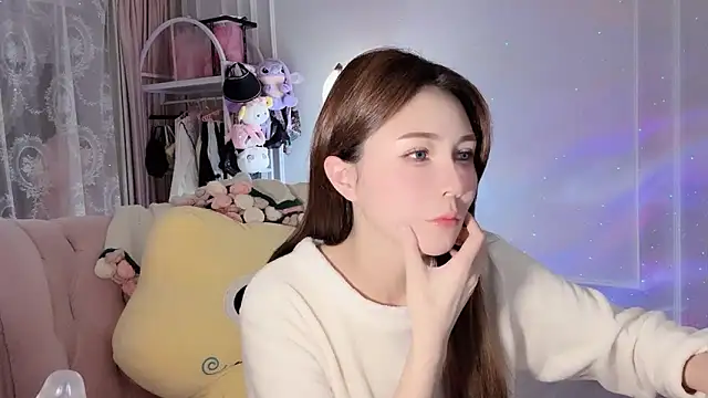 Snapshot of Titi-175 chatting on 11-12-25, 11:21 Titi-175 online show from 11-12-25, 11:21