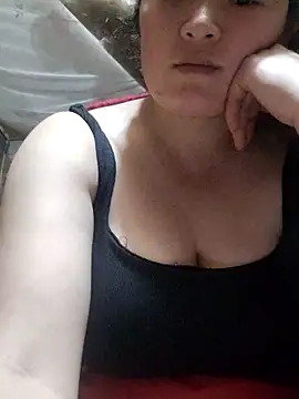 linhmiucute online show from 11-06-25, 12:28