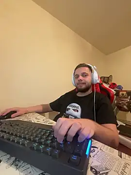 Snapshot of KingAdonisss chatting on 10-30-25, 05:24 KingAdonisss online show from 10-30-25, 05:24