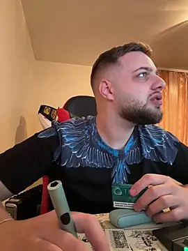 Snapshot of KingAdonisss chatting on 11-06-25, 01:23 KingAdonisss online show from 11-06-25, 01:23