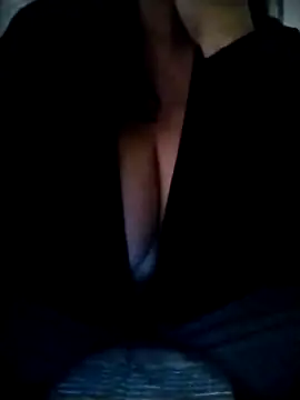 Snapshot of sexyguenda chatting on 10-29-25, 08:32 sexyguenda online show from 10-29-25, 08:32