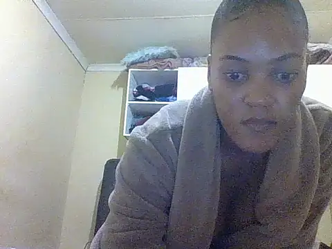 Snapshot of carrie_tee chatting on 11-08-25, 08:40 carrie tee online show from 11-08-25, 08:40