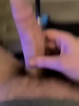 Snapshot of Long355 chatting on 10-18-25, 05:46 Long355 online show from 10-18-25, 05:46