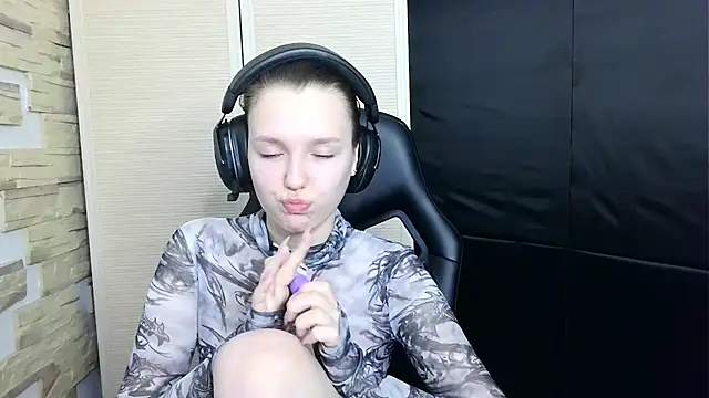 Diana-back online show from 11-12-25, 11:54