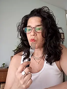 MoritaSalvaj online show from 10-14-25, 08:20